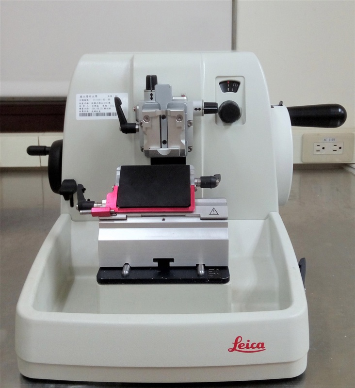 Leica  RM2235 Rotary Microtome